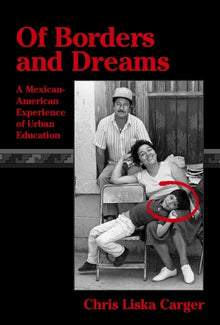 Cover image for Of Borders and Dreams, isbn: 9780807735220