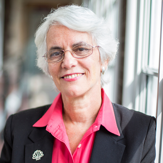 Nina Howe